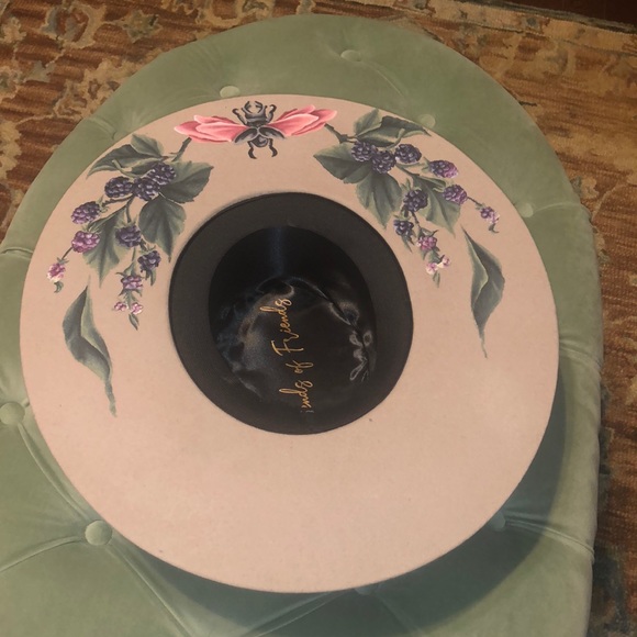 Hand painted hat - Picture 1 of 2